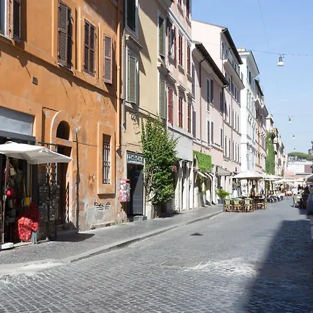 San Peter Borgo 68 Rome