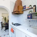 San Peter Borgo 68 *